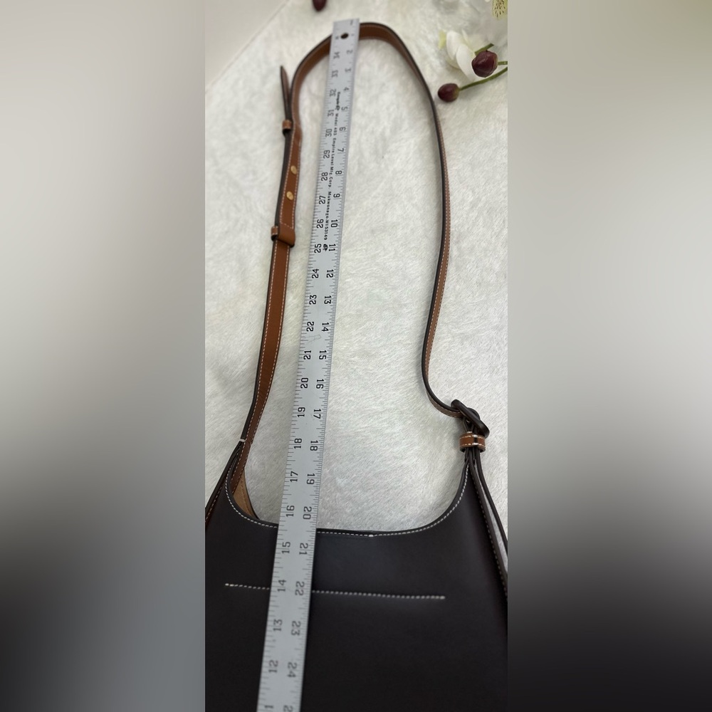 Tory Burch Brown and Tan Shoulder Bag with Gold Emblem🤎 - Picture 14 of 15